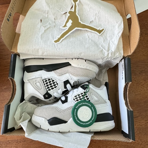 Jordan 4 Retro 4C - Picture 1 of 4